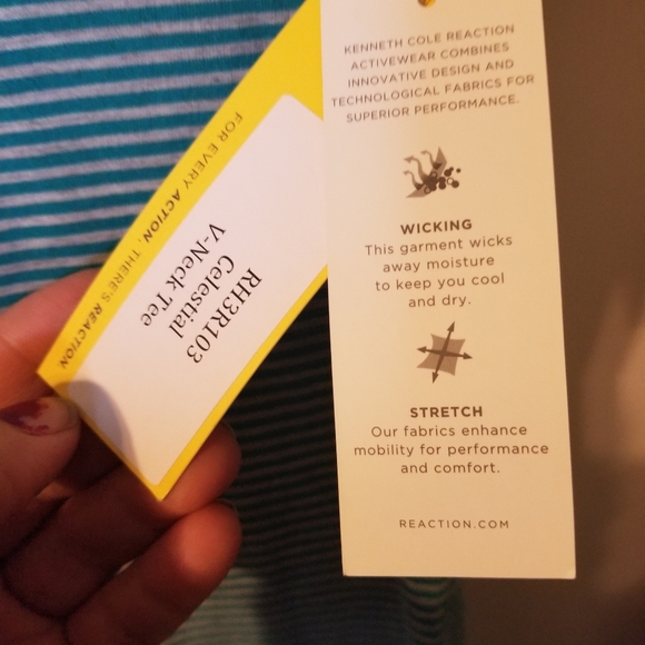 Kenneth Cole Reaction stripe Tee ladies medium Aqua activewear top - Picture 7 of 7